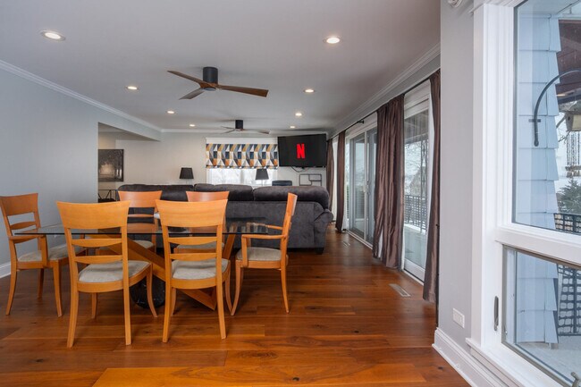 Building Photo - 10 N Pistakee Lake Rd