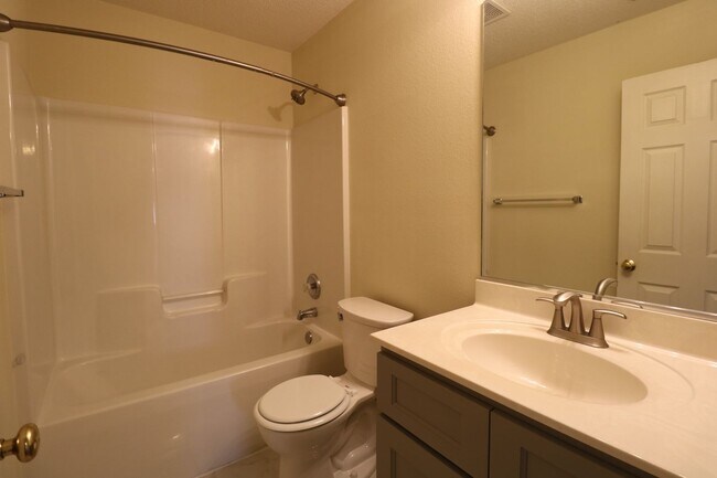 Building Photo - 4185 Kennison Village Dr