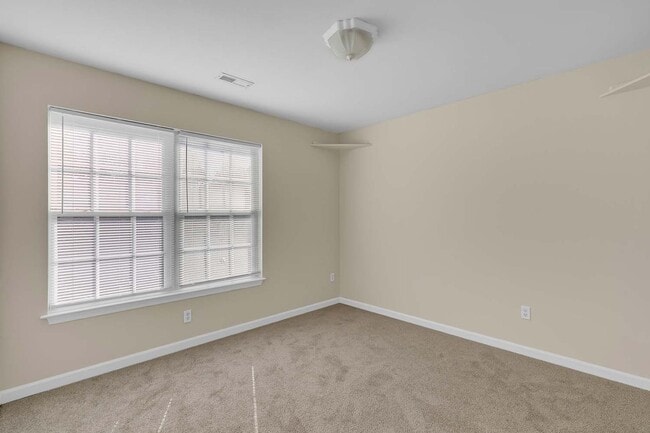 Building Photo - 825 Tahoe Trail