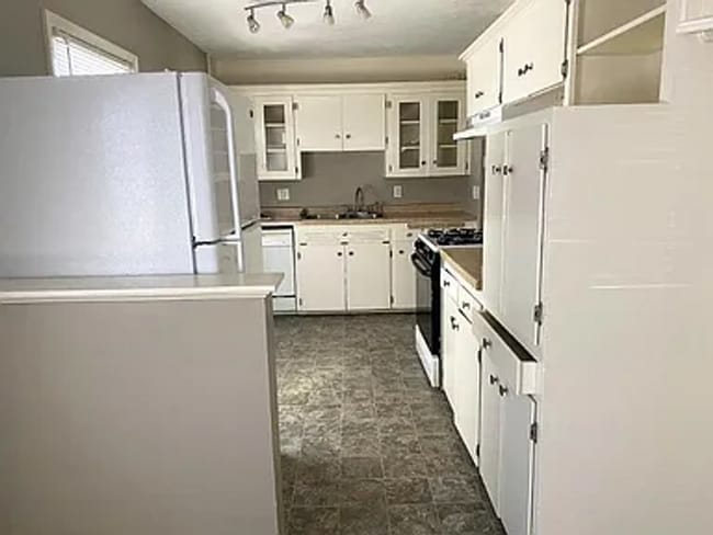 Building Photo - 5607 N 68th St