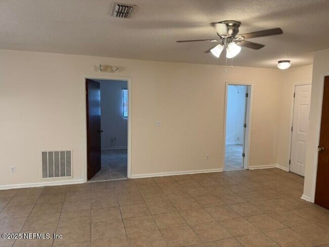 Building Photo - 3922 Ribault River Ln