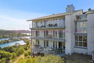 Building Photo - Resort Style Living in Prime Tiburon Location!