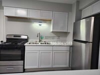 Building Photo - 2557 Edwin Ave