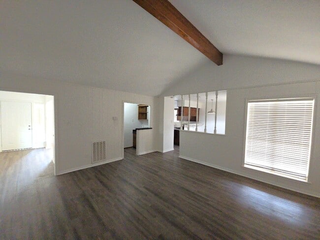 Building Photo - 3810 R V Mayfield Dr