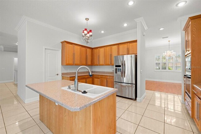 Building Photo - 3916 Valrico Grove Dr