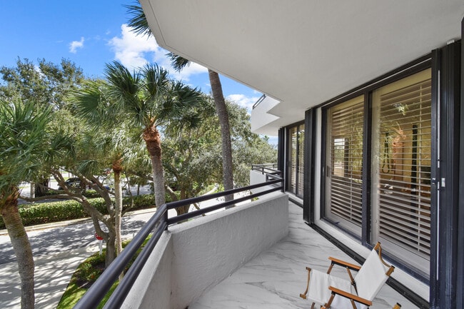 Building Photo - 3322 Casseekey Island Rd