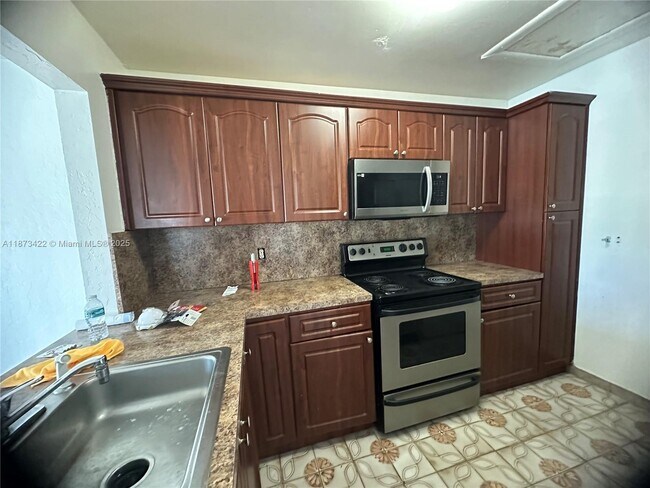 Primary Photo - 6675 W 26th Ct