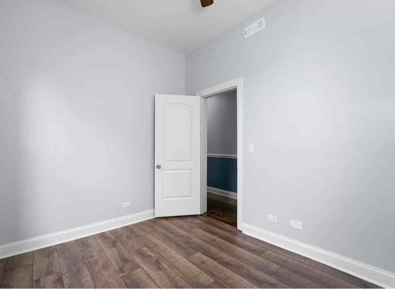 Building Photo - 6430 S Green St