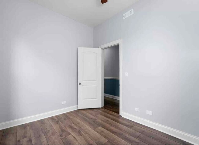 Building Photo - 6430 S Green St