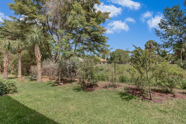 Building Photo - 400 Bella Sol Way
