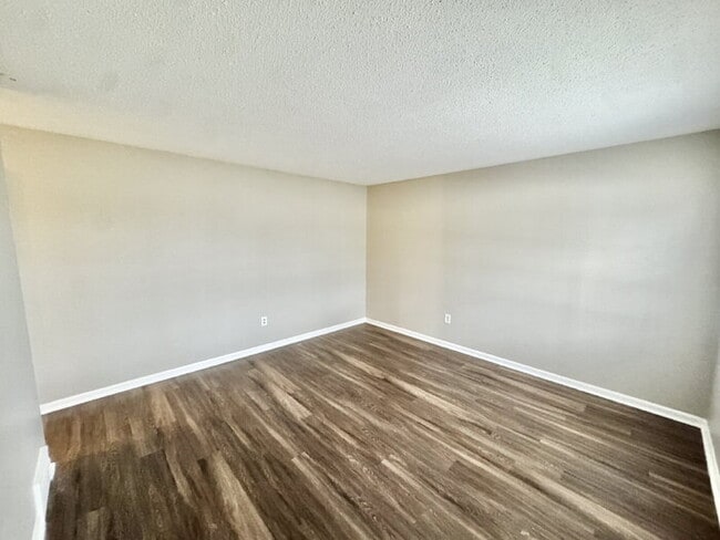 Building Photo - 3940 Schoolfield Rd