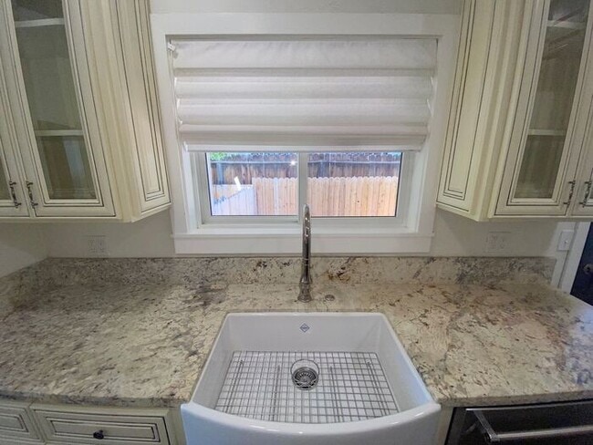 Building Photo - Fabulous Reno Historical House - Charming ...