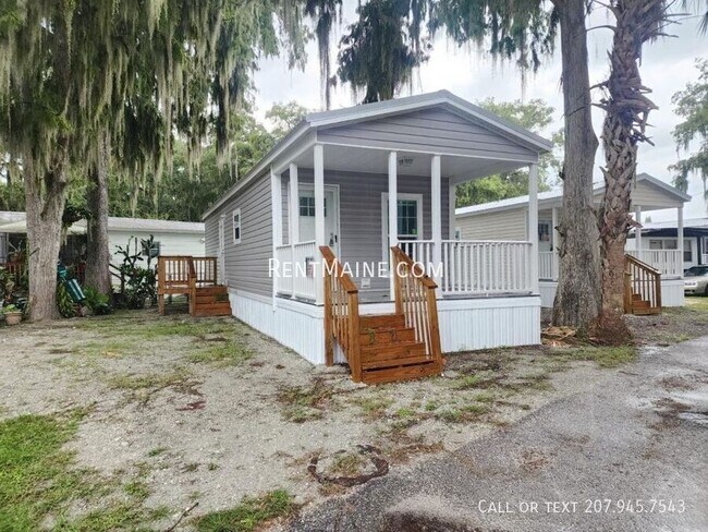 Building Photo - 516 SE 4th St