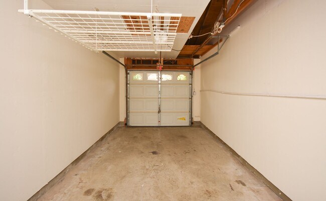 Building Photo - 55+ Senior Community Located on  Peacock Hills!!