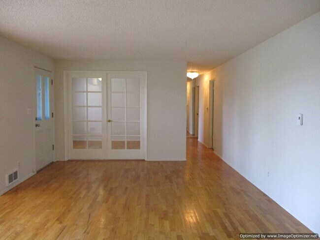 Building Photo - 3 Bedroom Rambler in Downtown Gig Harbor