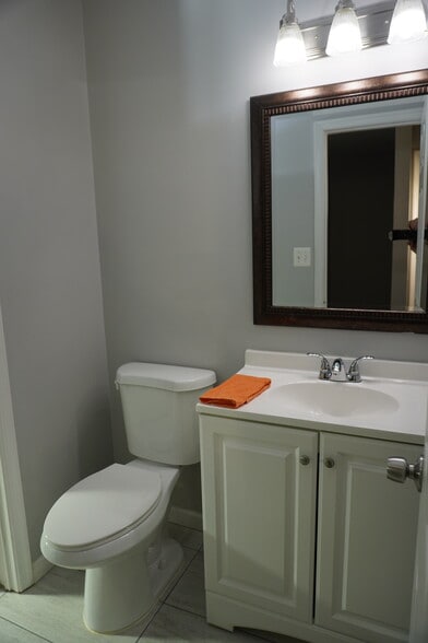 Building Photo - 25 Patricks Ct