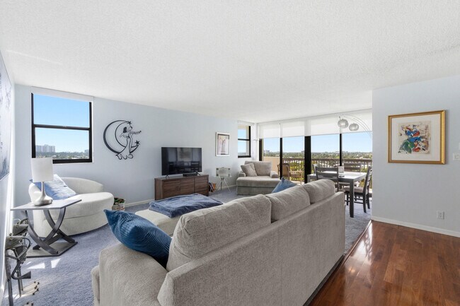 Building Photo - 1361 S Ocean Blvd