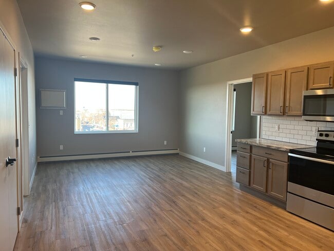 Building Photo - JP Place