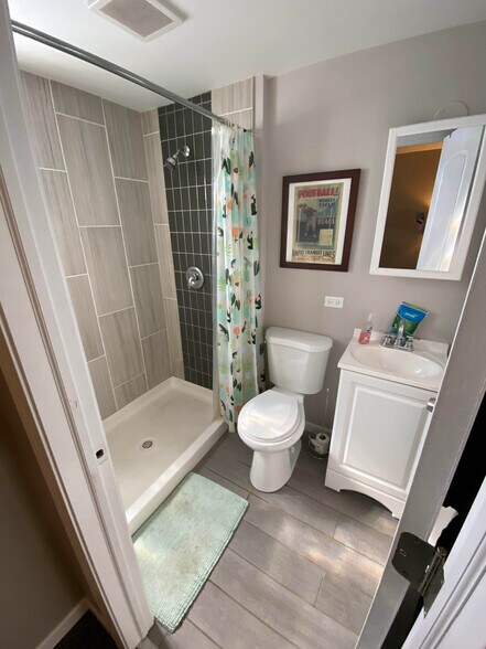 Bathroom #1 - 3813 N Bernard St