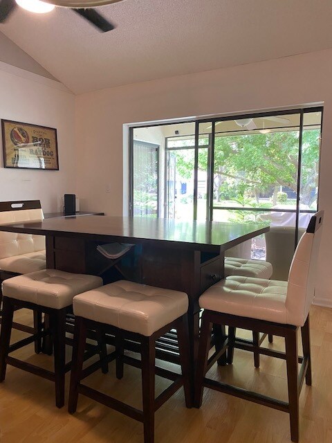 Building Photo - 416 Buttonwood Pl