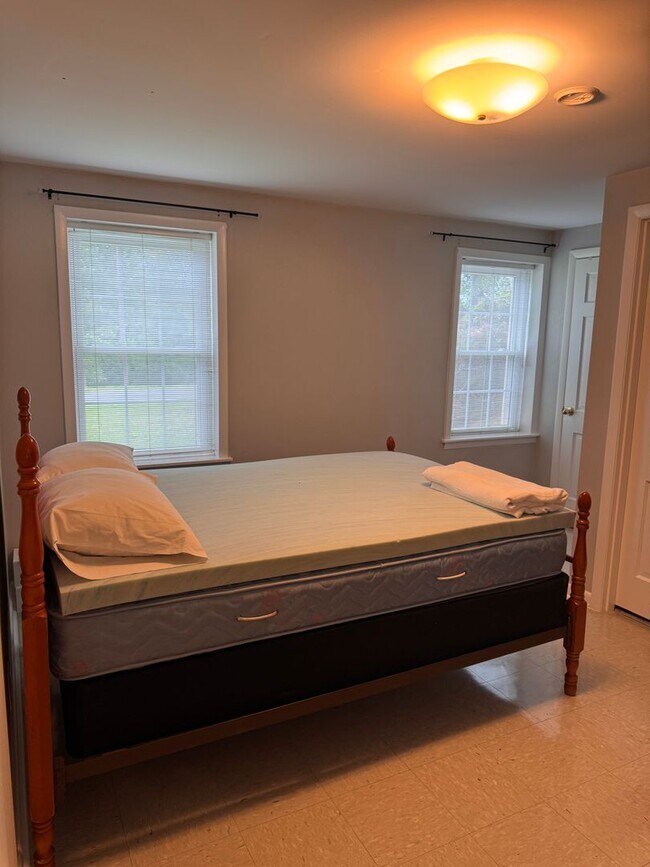 Building Photo - 113 Prescott Pl