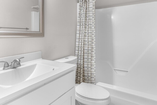 Building Photo - 1386 Sierra Dr