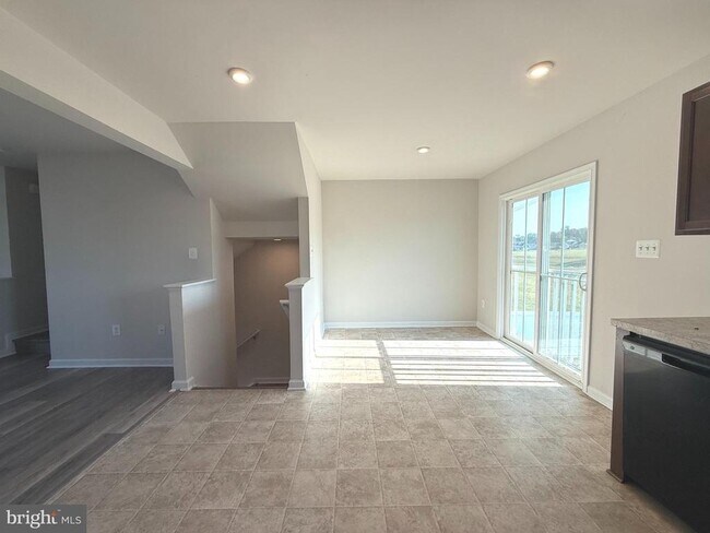 Building Photo - 63 Ogunquit Dr