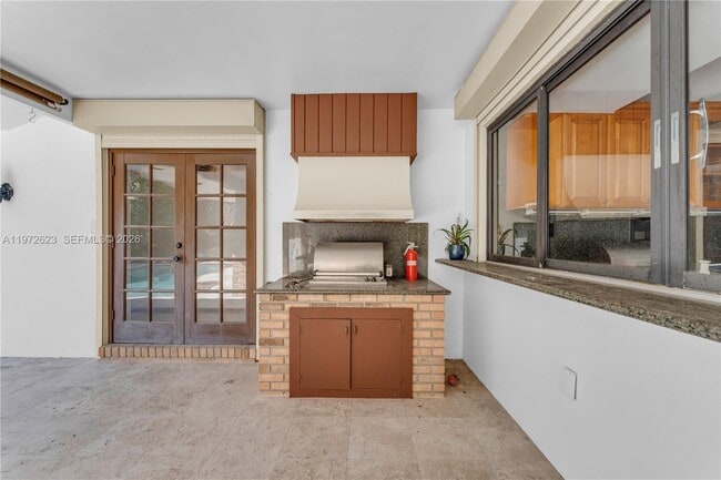 Building Photo - 15305 SW 74th Ct