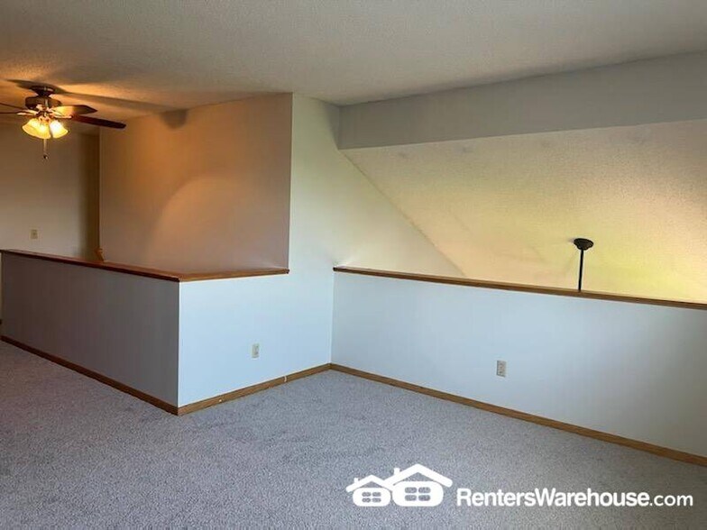 Building Photo - 8938 Spring Ln