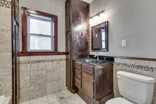 Building Photo - 2652 NW 16th St