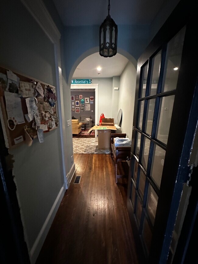 Building Photo - 1830 Swann St NW