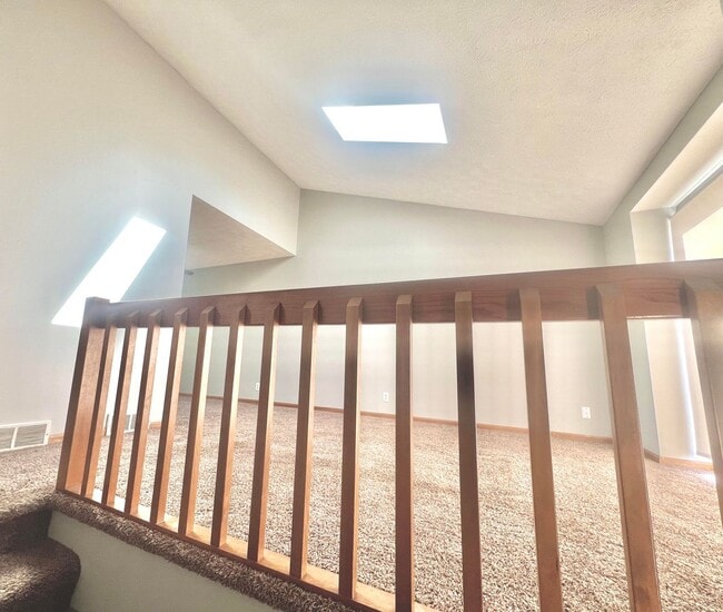 Building Photo - Beautiful 4 bed, 2 bath house at $1,795