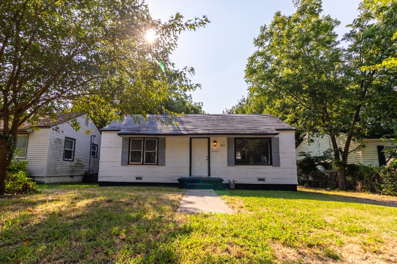 Building Photo - 708 N Oswego Ave
