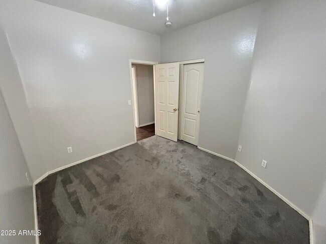 Building Photo - 7010 S 37th Glen