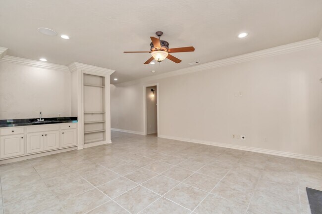 Building Photo - 14207 Jade Cove Dr