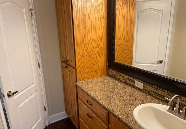 Building Photo - Beautiful 2bd/2ba Condo in West Greeley with Garage!