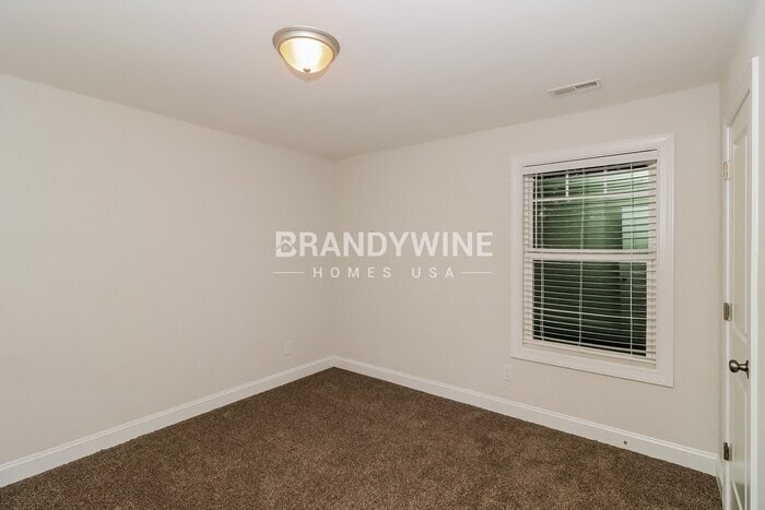 Building Photo - 281 Southcircle Dr NW