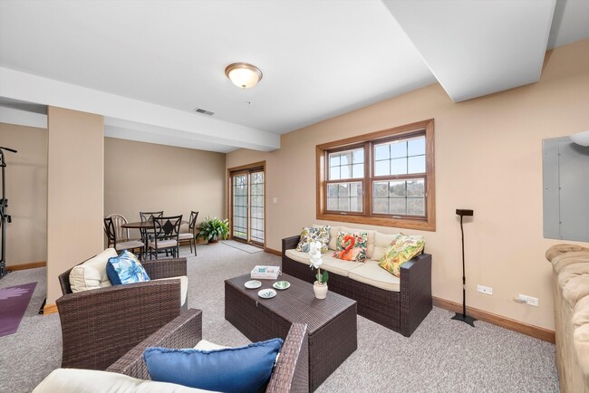 Building Photo - 21341 Windy Hill Dr