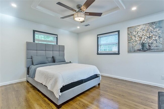 Building Photo - 6680 Williamson Dr NE