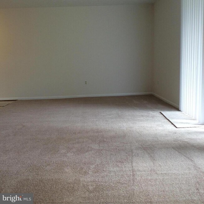 Building Photo - 17050 Capri Ln