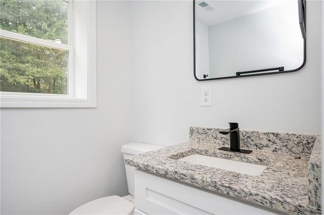 Building Photo - 3801 Hogan Rd SW