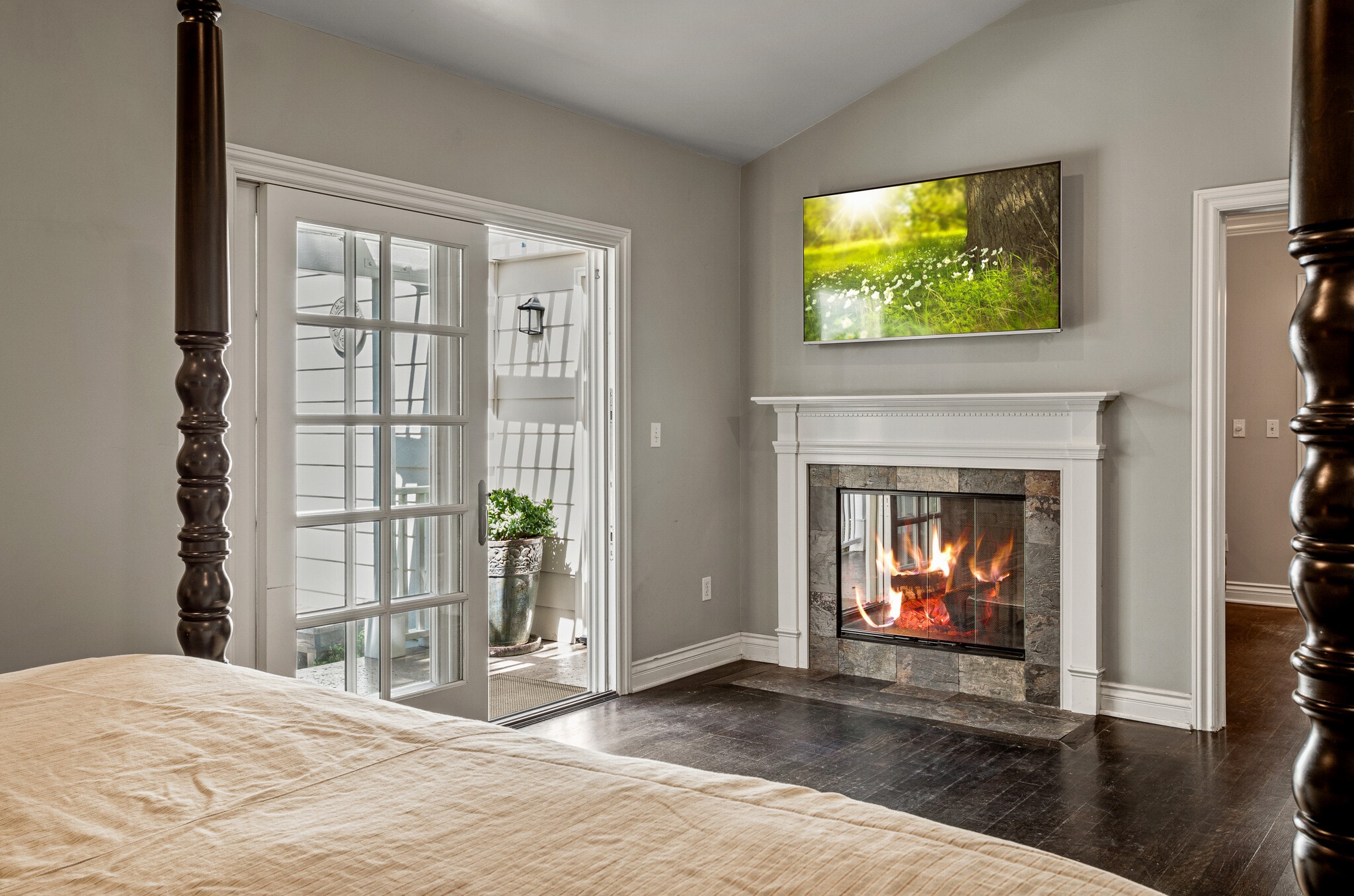 Building Photo - 4537 Agnes Ave