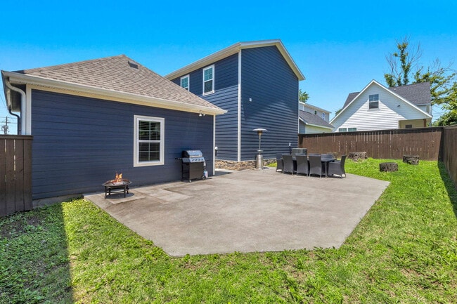 Building Photo - 501 S 7th St