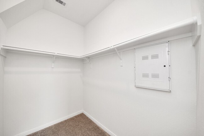 Building Photo - 22830 Brisbee Ln