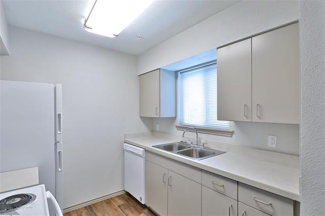 Building Photo - 2800 Sayles Blvd