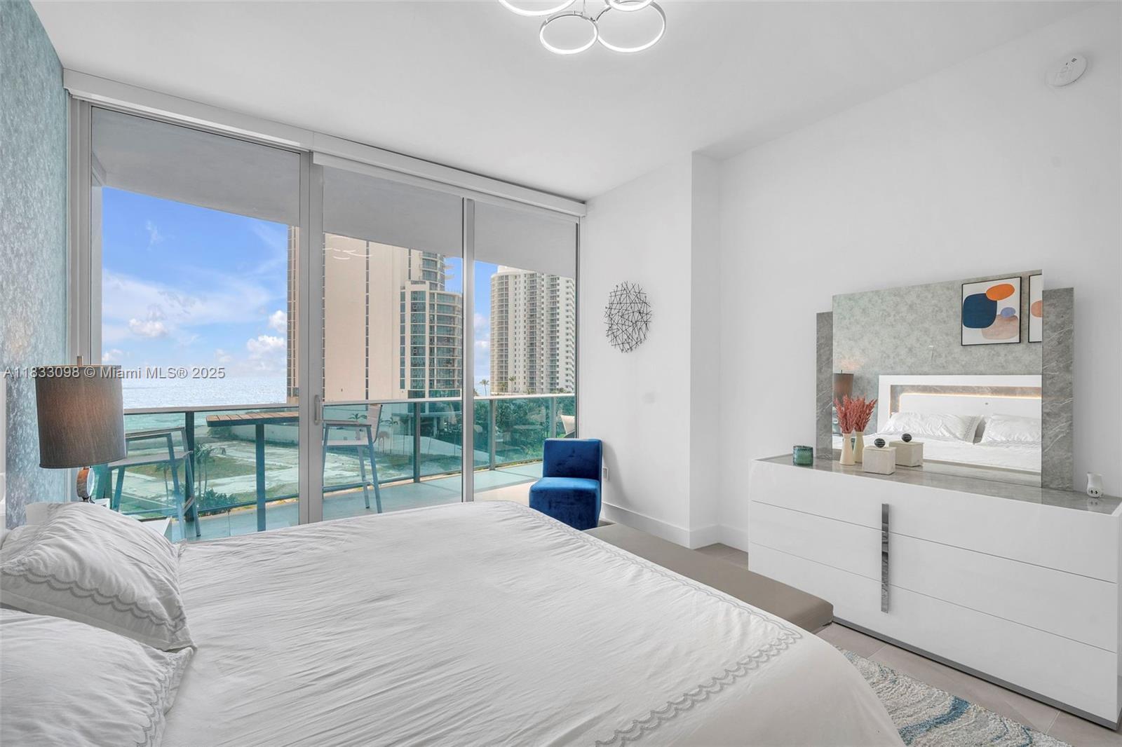 Building Photo - 17550 Collins Ave