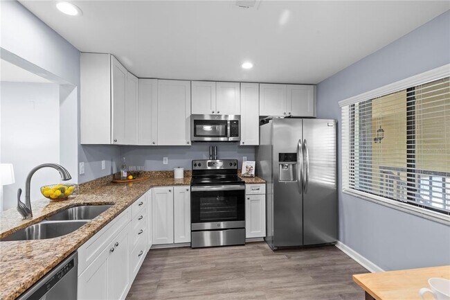 Building Photo - 3600 Magnolia Ridge Cir