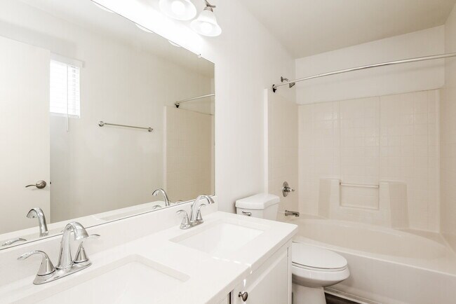 Building Photo - 11591 W Hubbell St