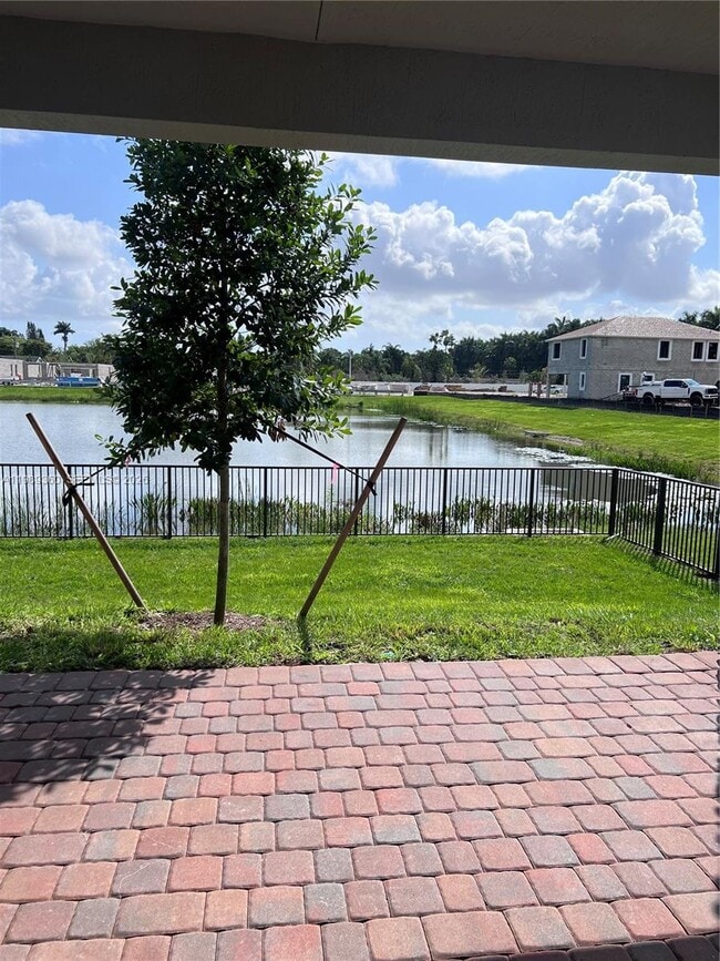 Building Photo - 4784 SW 72nd Terrace