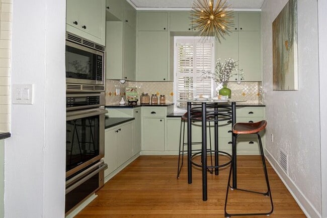 Building Photo - Spacious 4-Bedroom 1930's Mediterranean Home in College Park